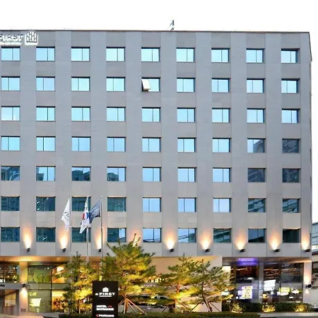 Afirst Hotel Myeongdong